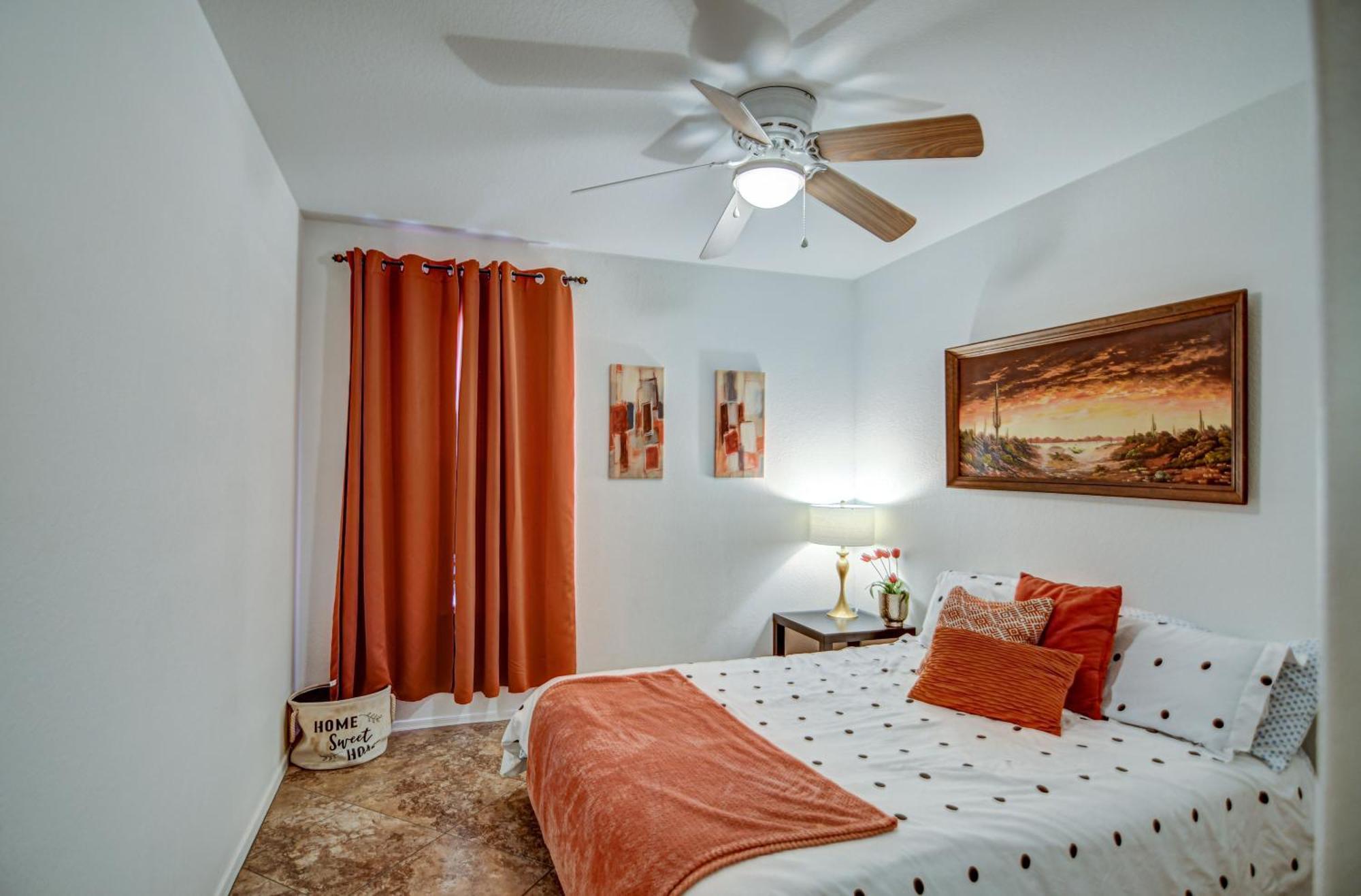 Route 66 Oasis In Downtown Gilbert With Heated Pool & Mini Golf Villa Buitenkant foto