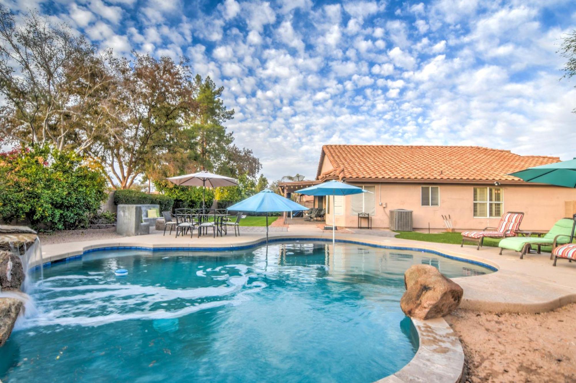 Route 66 Oasis In Downtown Gilbert With Heated Pool & Mini Golf Villa Buitenkant foto