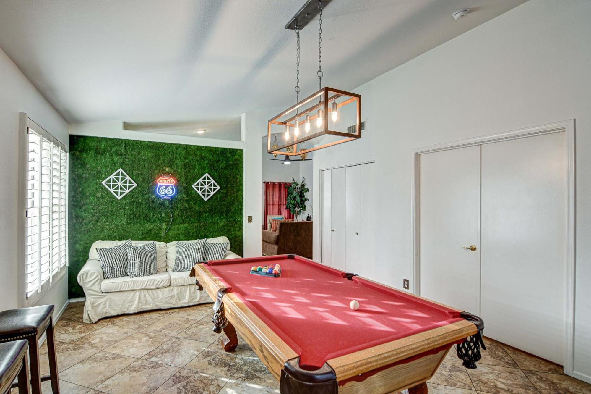 Route 66 Oasis In Downtown Gilbert With Heated Pool & Mini Golf Villa Buitenkant foto