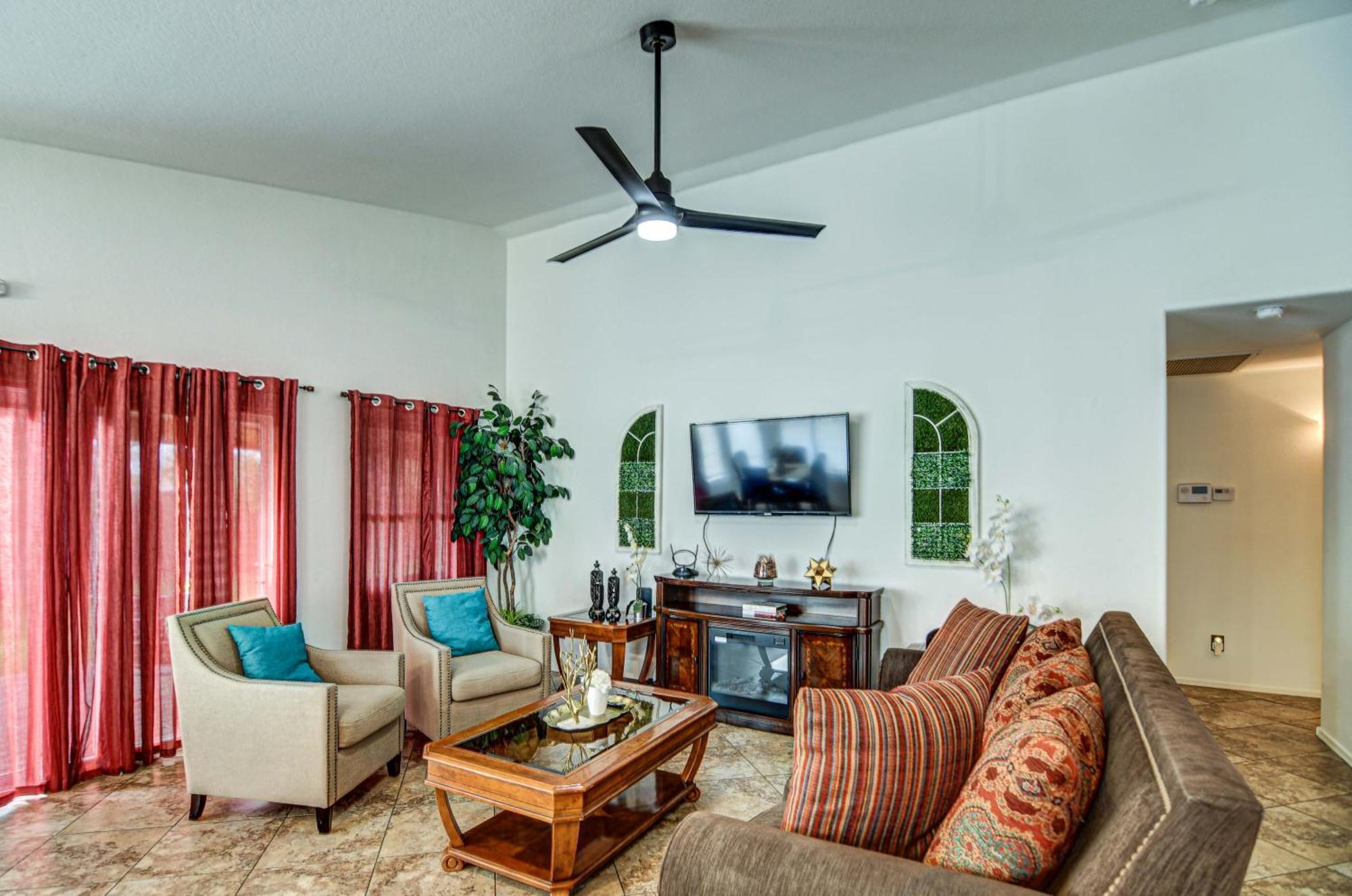 Route 66 Oasis In Downtown Gilbert With Heated Pool & Mini Golf Villa Buitenkant foto