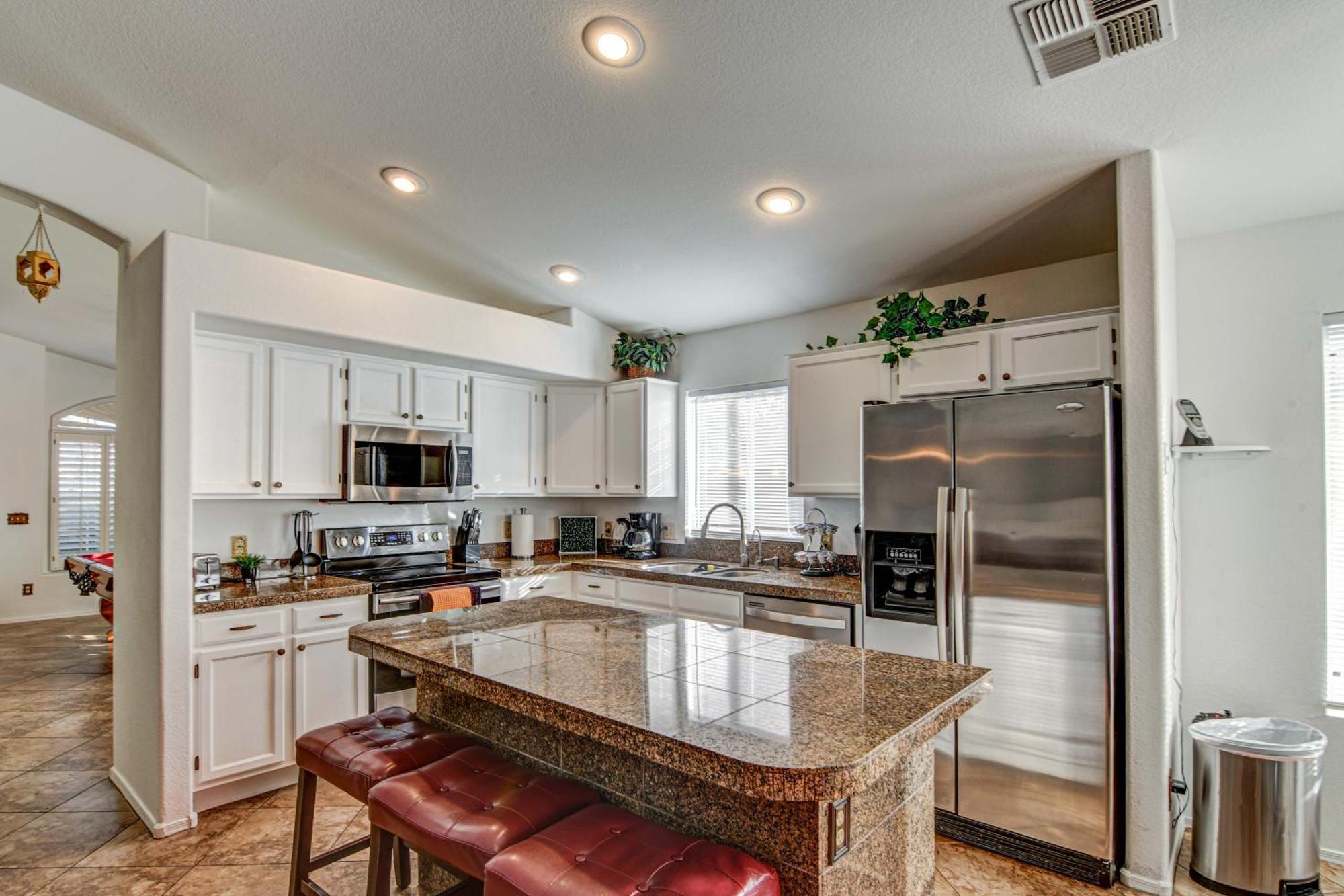 Route 66 Oasis In Downtown Gilbert With Heated Pool & Mini Golf Villa Buitenkant foto