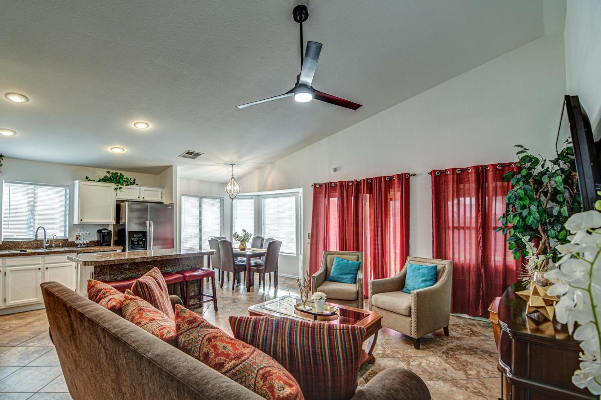 Route 66 Oasis In Downtown Gilbert With Heated Pool & Mini Golf Villa Buitenkant foto