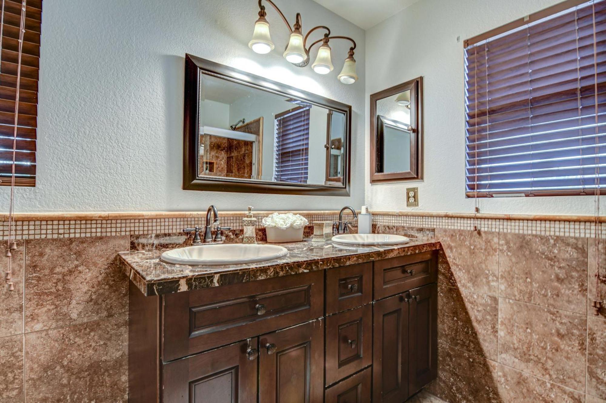 Route 66 Oasis In Downtown Gilbert With Heated Pool & Mini Golf Villa Buitenkant foto
